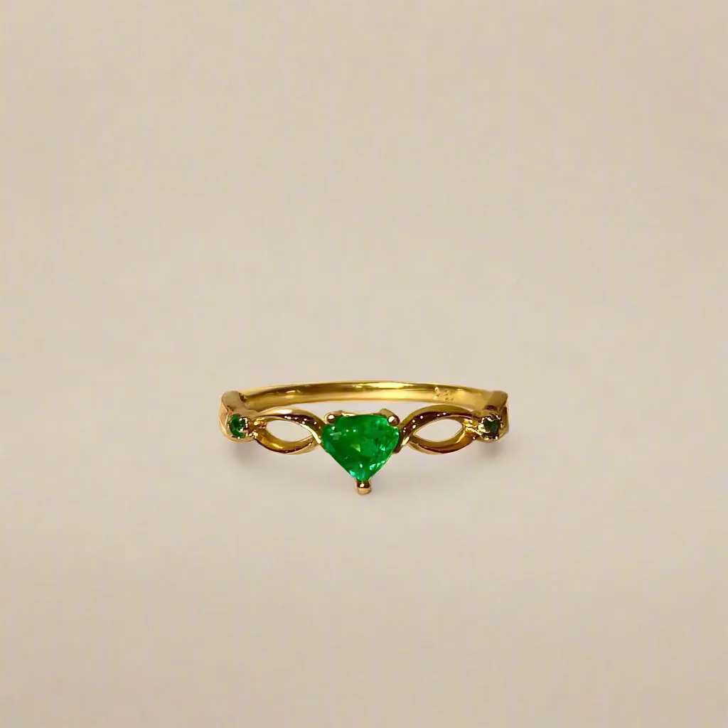 Emerald Heartline Ring