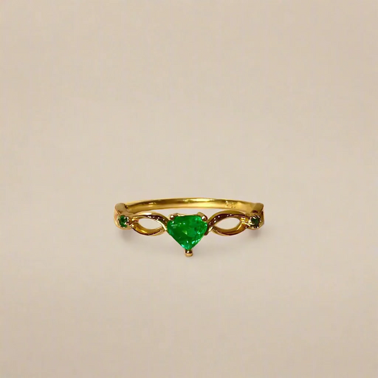 Emerald Heartline Ring